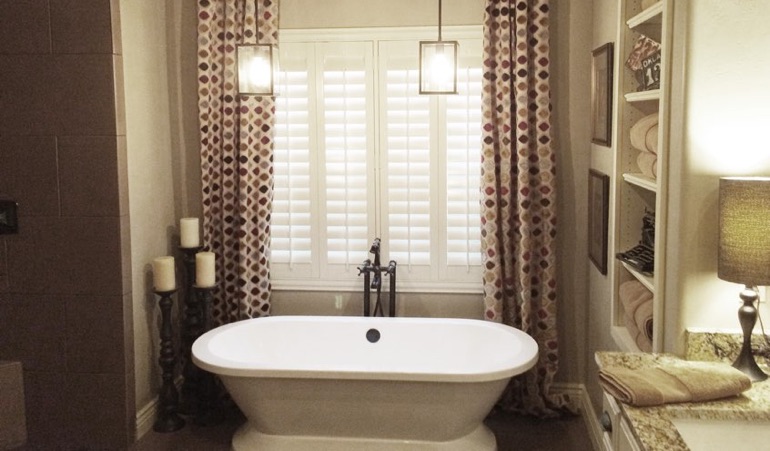 Polywood Shutters in Fort Lauderdale Bathroom